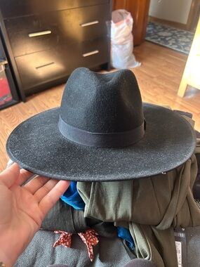 NWT Wide Brim Black Felt Fedora Hat